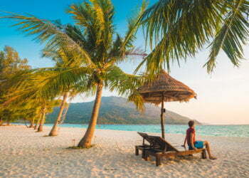 7 ways to live wholesome on holiday