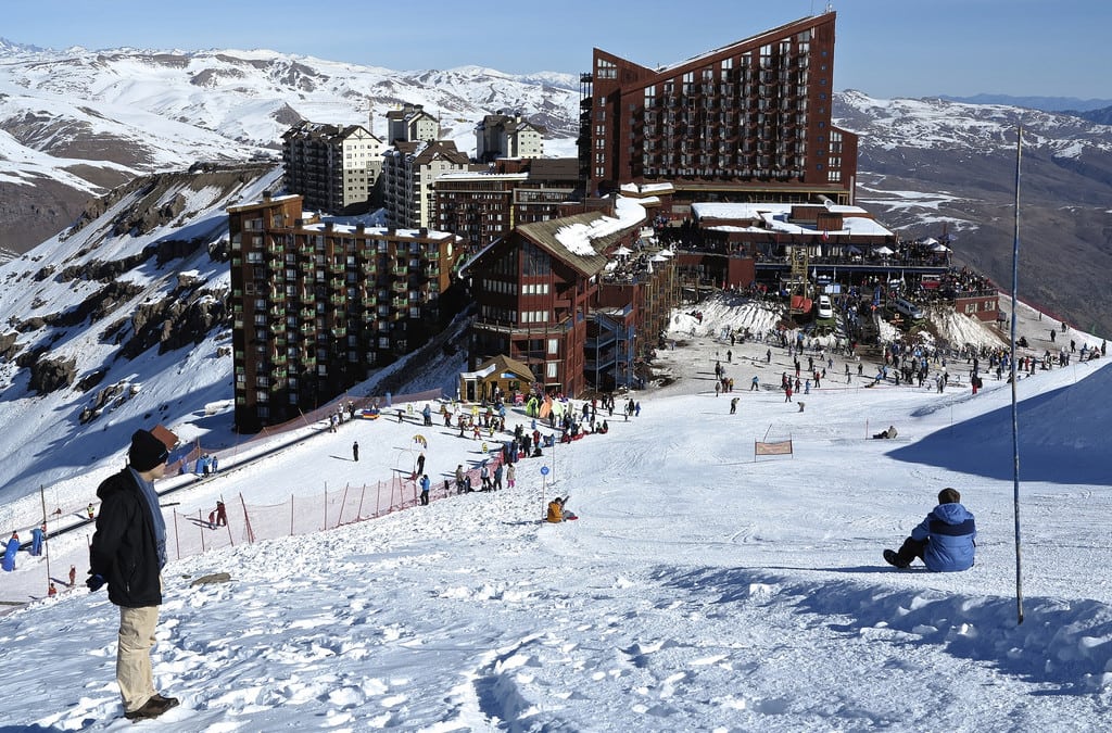 Ski resort tackles developing tension between Japanese, overseas residents