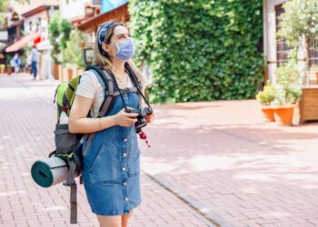 How to Stay Safe when Traveling Alone